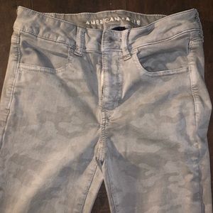 Light camo hi-rise leggings from American eagle